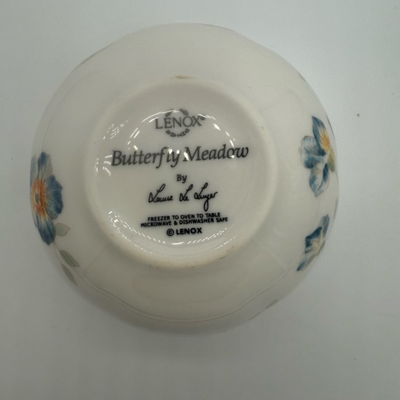 Butterfly Meadow Lenox Small Serving Fruit Bowl Bee Le Luyer All Purpose Scallop - Picture 3 of 11